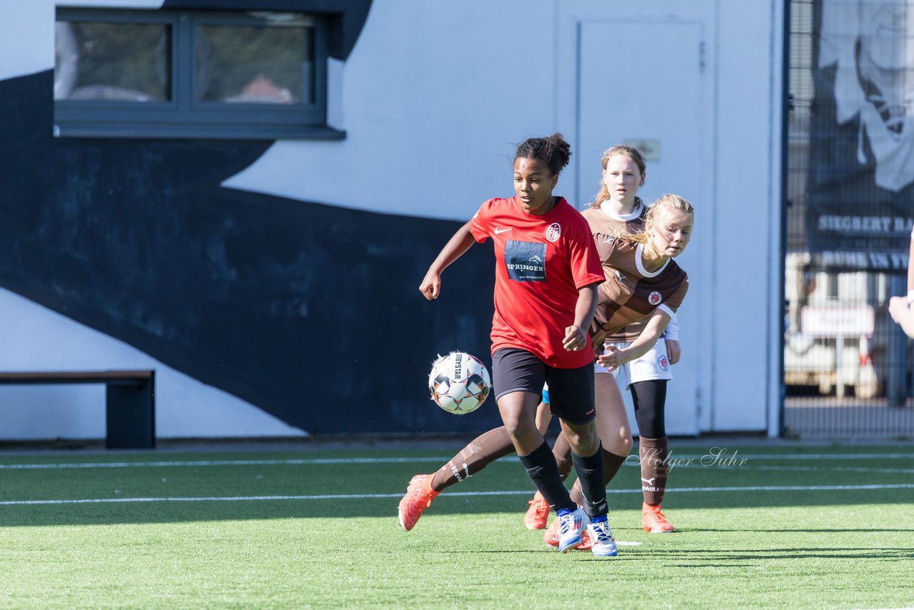 Bild 209 - wBJ FC St. Pauli - Eimsbuetteler TV : Ergebnis: 3:4